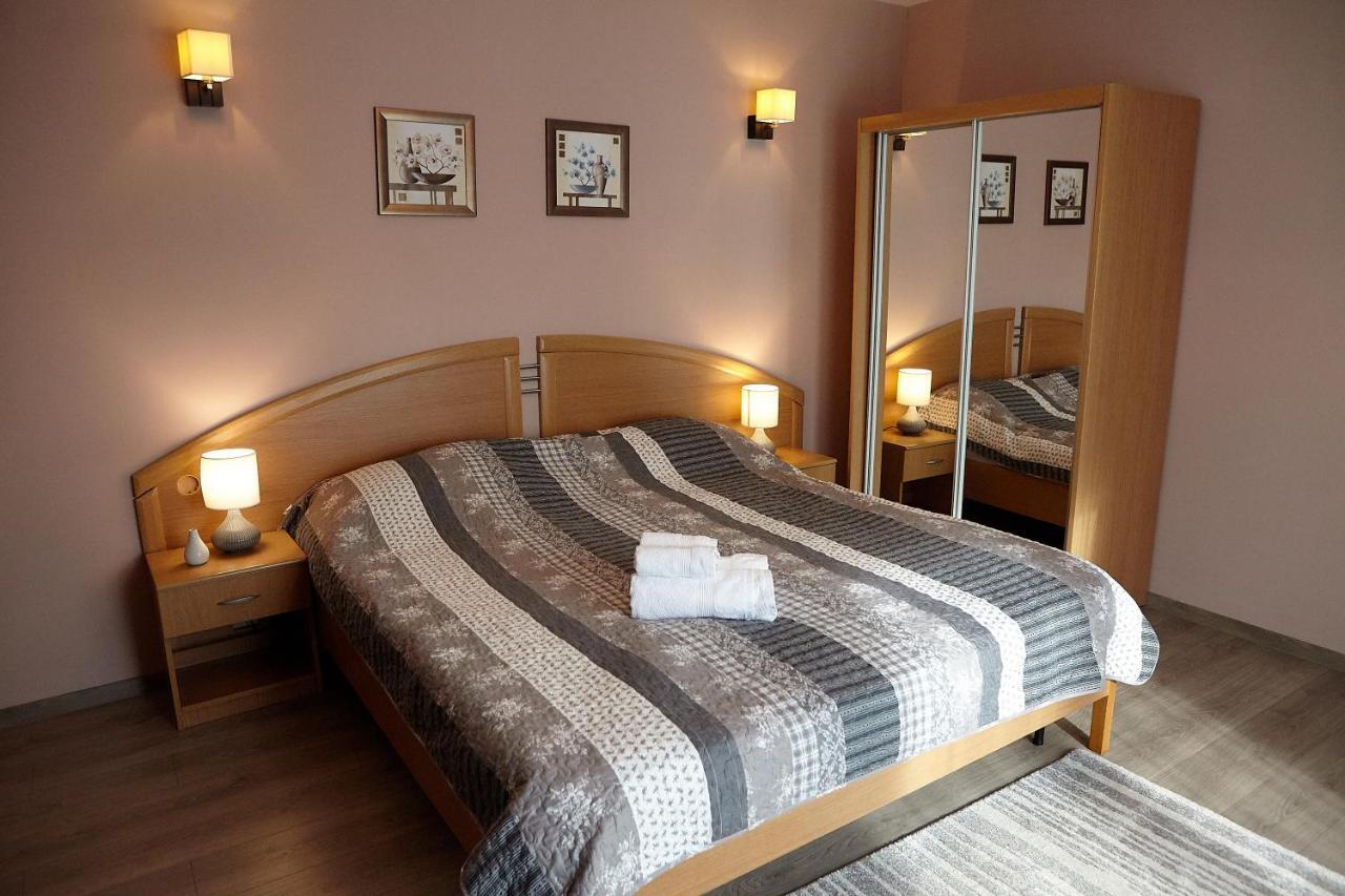 Apartament Rozelor Braşov Eksteriør bilde